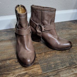 Frye Tabitha Harness Short booties Size 7 Leather